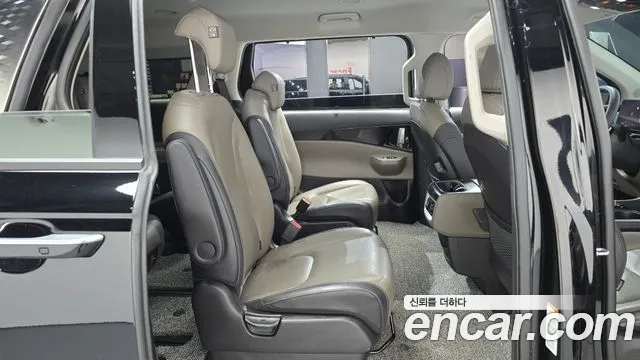Kia Carnival 4th Gen — Фото автомобиля 11