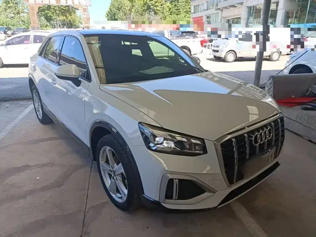Audi Q2L — Фото автомобиля 3