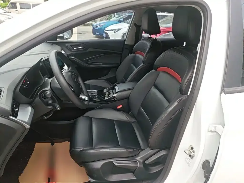 MG MG5 2023 180DVVT CVT Luxury Edition — Фото автомобиля 14