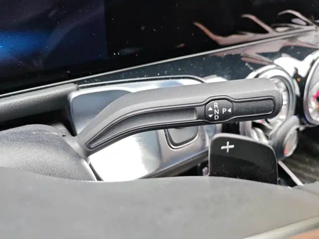 Mercedes-Benz EQB — Фото автомобиля 15