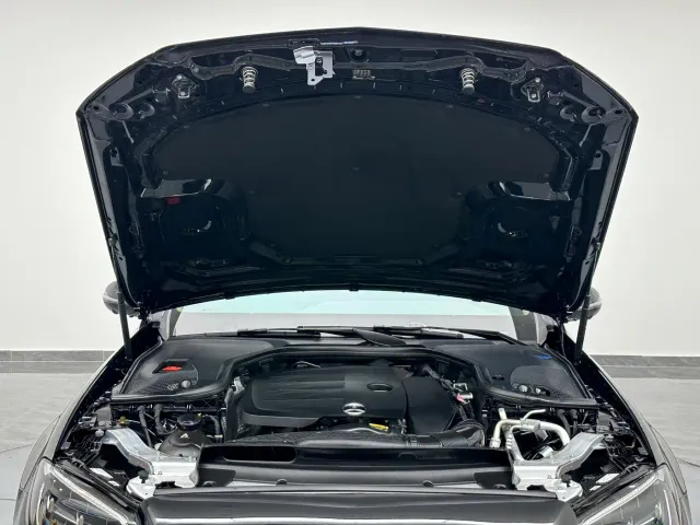Mercedes-Benz E-Class — Фото автомобиля 28