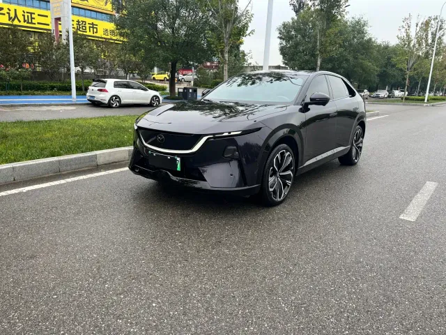 Фотография автомобиля — Mazda EZ-60
