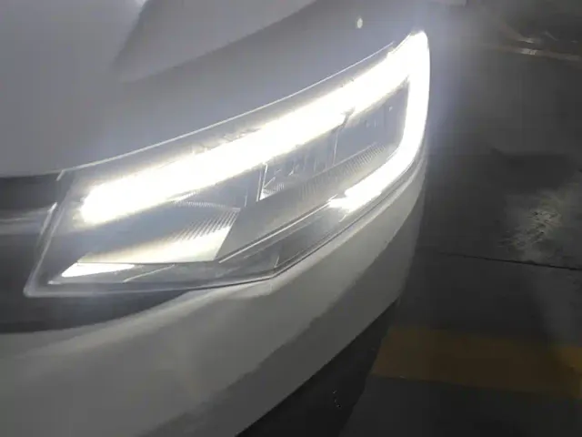 Volkswagen Lavida — Фото автомобиля 5