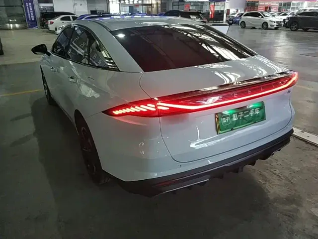 Geely Galaxy L6 — Фото автомобиля 4