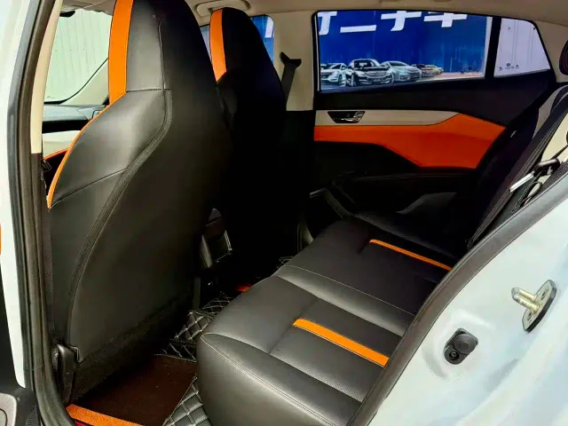 Dongfeng Yixuan — Фото автомобиля 5