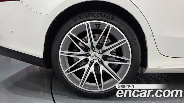 Mercedes-Benz AMG GT 4 двери 43 4MATIC+ — Фото автомобиля 5