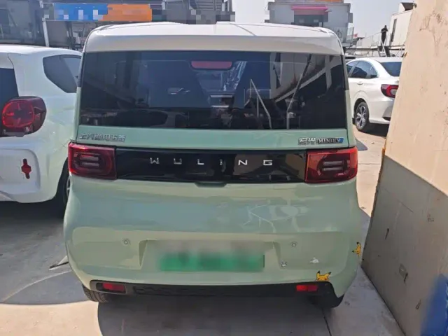 Wuling Hongguang Mini EV — Фото автомобиля 5