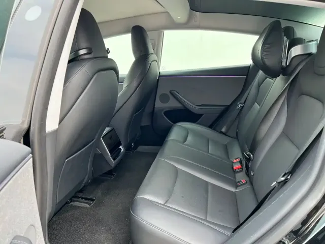 Tesla Model 3 2025 Model Rear-Wheel Drive Edition — Фото автомобиля 8