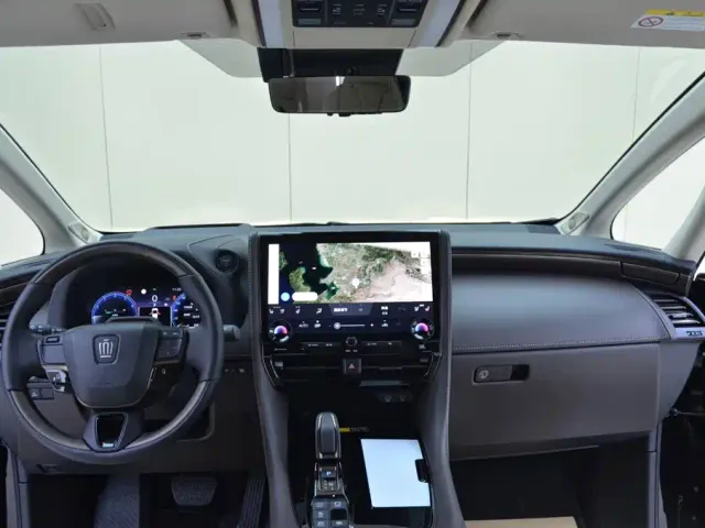Toyota Vellfire — Фото автомобиля 16