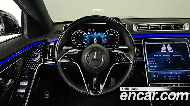 Mercedes-Benz S-Class — Фото автомобиля 12