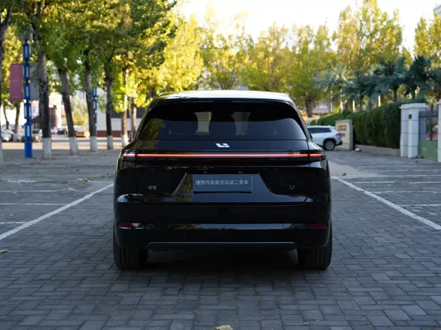 Li Auto L7 — Фото автомобиля 6