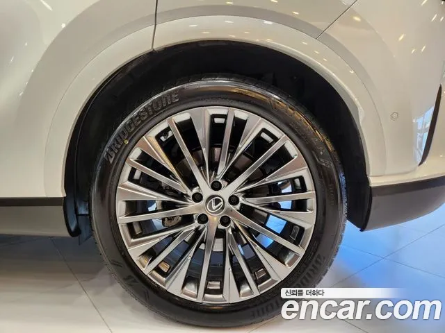 Lexus RX — Фото автомобиля 6