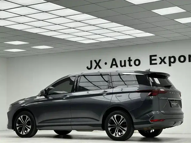 Wuling Victory — Фото автомобиля 6