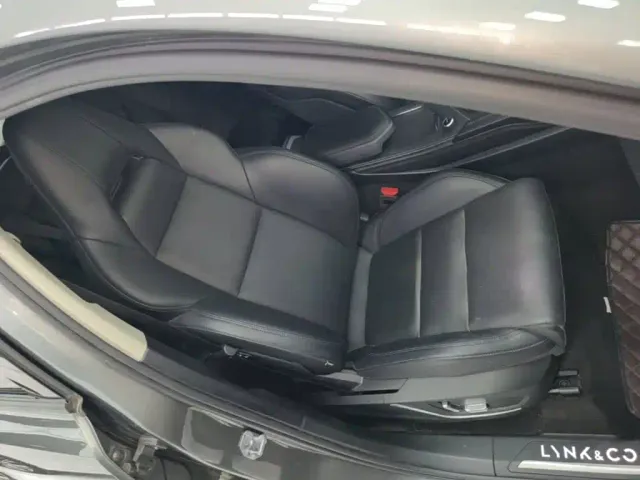 Lynk & Co Lynk & Co 01 2021 2.0TD 2WD Pro — Фото автомобиля 24