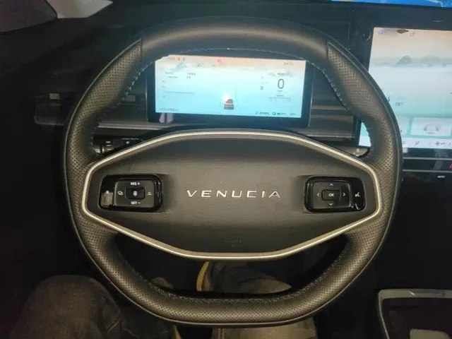 Venucia VX6 — Фото автомобиля 10