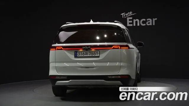 Kia Canival Carnival 4 поколение 9 мест Prestige — Фото автомобиля 4