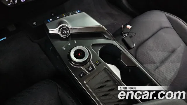 Kia EV6 — Фото автомобиля 12