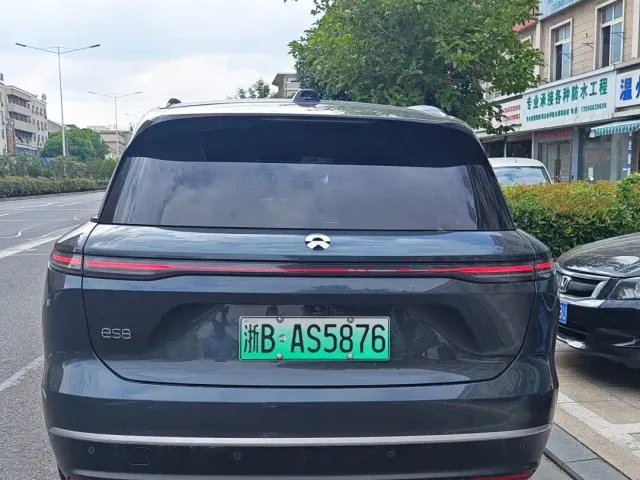 Nio ES8 — Фото автомобиля 4