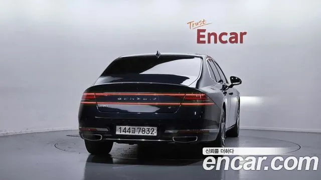 Genesis G90 Бензин 3.5 турбо AWD — Фото автомобиля 4