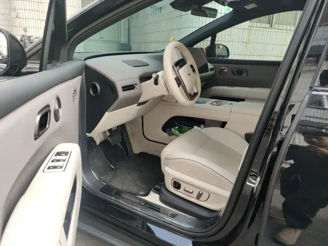 Li Auto i6 — Фото автомобиля 12