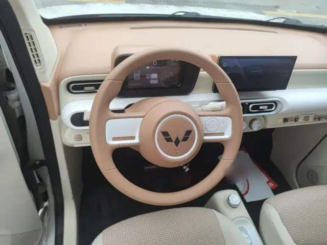 Wuling Hongguang Mini EV — Фото автомобиля 10