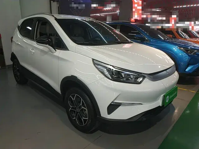 BYD Yuan Pro — Фото автомобиля 3