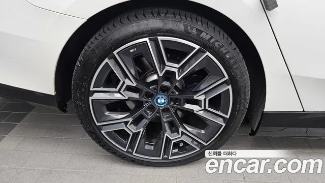 BMW 5-Series 5 серия (G60) — Фото автомобиля 4