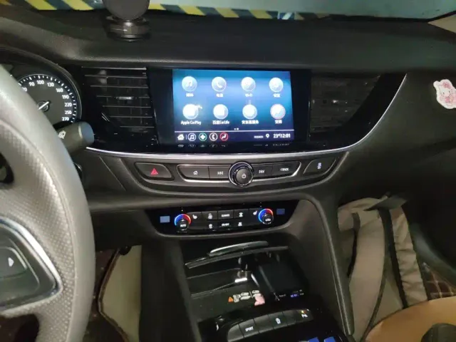 Buick Regal — Фото автомобиля 14