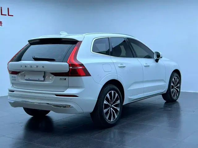 Volvo XC60 — Фото автомобиля 6