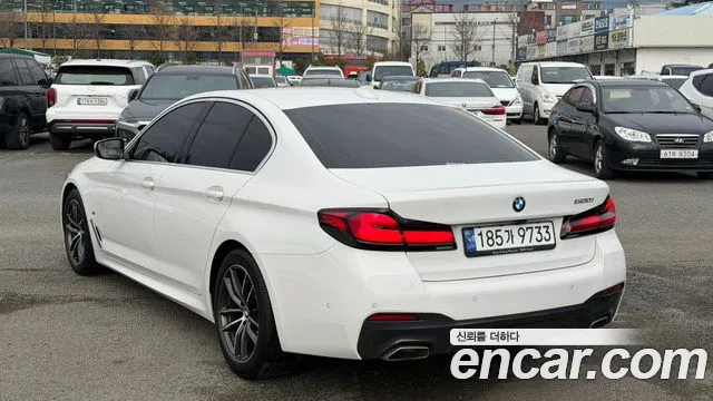 BMW 5-Series — Фото автомобиля 2