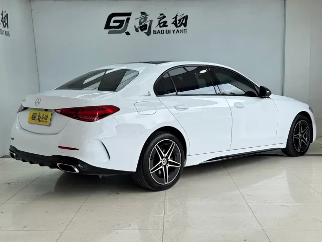 Mercedes-Benz C-Class — Фото автомобиля 24