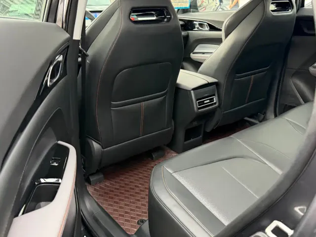 Changan Oshan Changan Oshan Z6 2022 Blue Whale 1.5T DCT Intelligent Enjoyment — Фото автомобиля 12