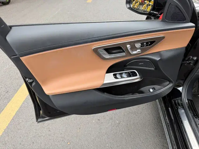 Mercedes-Benz E-Class — Фото автомобиля 6
