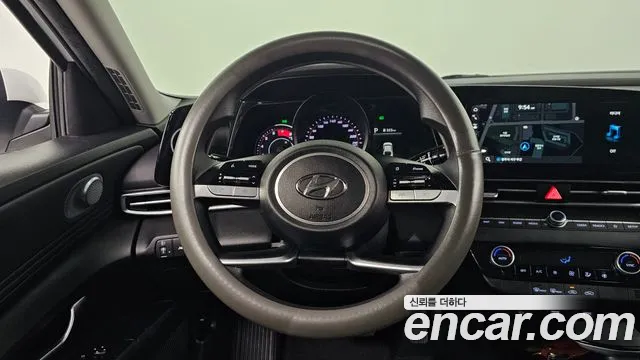 Hyundai Avante CN7 — Фото автомобиля 13