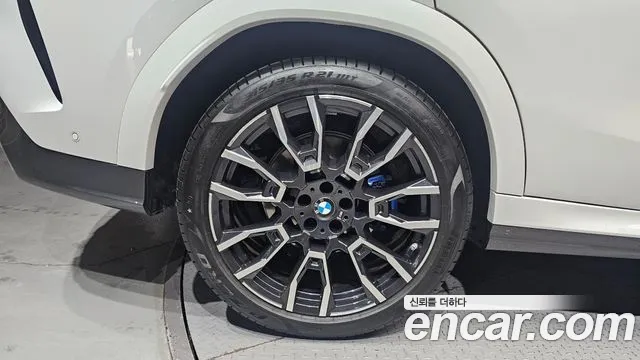 BMW X6 xDrive40i M Sport — Фото автомобиля 5