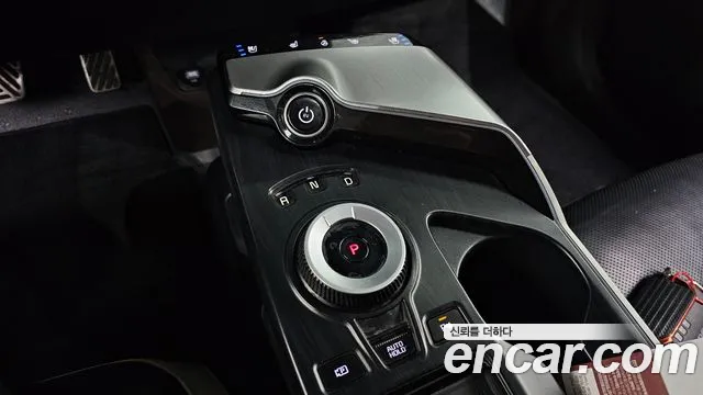 Kia EV6 — Фото автомобиля 12