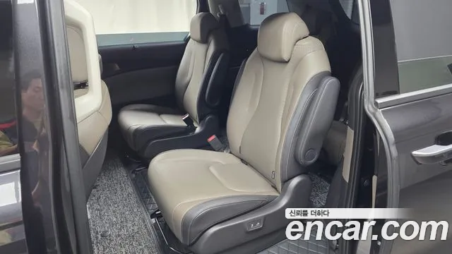 Kia Carnival 4th Gen — Фото автомобиля 18