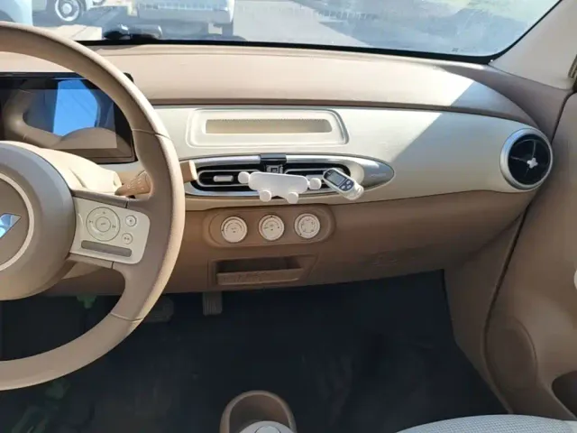 Wuling Hongguang Mini EV — Фото автомобиля 12