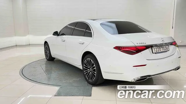 Mercedes-Benz S-Class — Фото автомобиля 3
