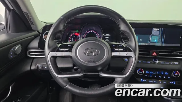 Hyundai AVANTE Avante (CN7) — Фото автомобиля 13