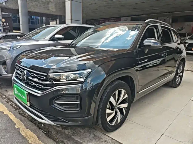 Фотография автомобиля — Volkswagen Tayron
