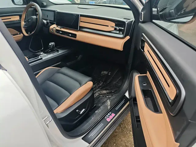Geely ICON — Фото автомобиля 12