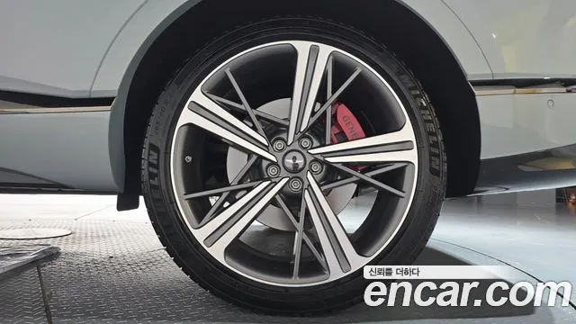 Genesis GV80 — Фото автомобиля 17