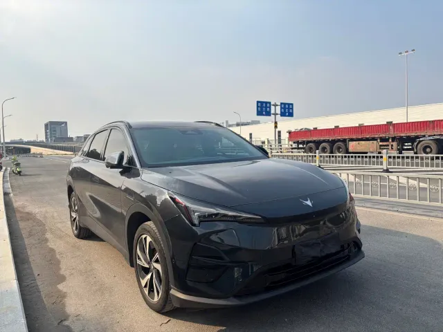 Arcfox Alpha T5 — Фото автомобиля 3