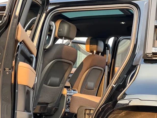 Land Rover Defender — Фото автомобиля 5