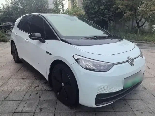 Volkswagen ID.3 — Фото автомобиля 3