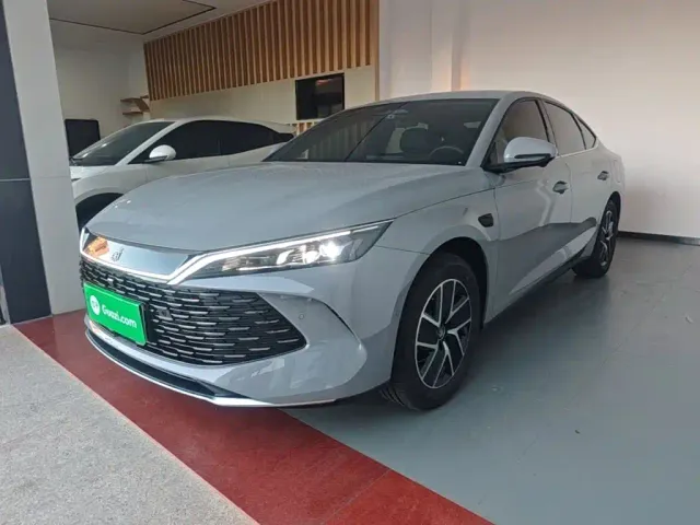 Фотография автомобиля — BYD Qin L