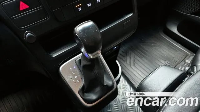 Hyundai Staria Staria Карго 3 места — Фото автомобиля 9
