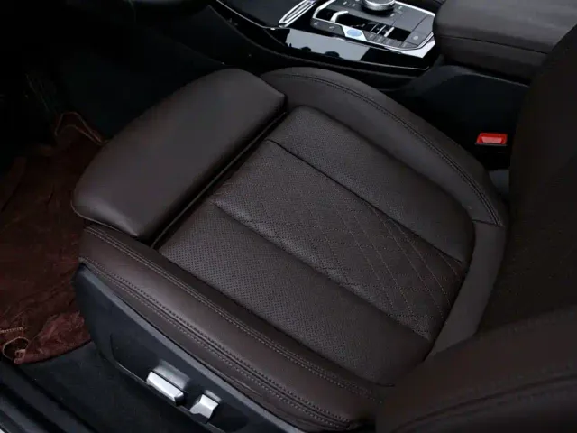 BMW iX3 — Фото автомобиля 14