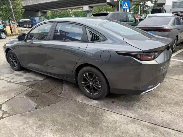 Changan Lamore — Фото автомобиля 17